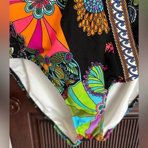 Trina Turk Beautiful EUC Multi-Colored Plunge Halter One Piece Swimsuit Size 10 - Picture 4 of 14